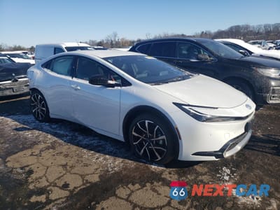 Czwarte zdjęcie samochodu z boku: 2024 TOYOTA PRIUS PRIME SE VIN:JTDACACU0R3027324 - miniatura