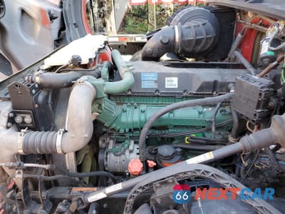 Zdjęcie 7 z 10 samochodu: 2015 VOLVO VN VNL VIN:4V4NC9EHXFN184797 - miniatura