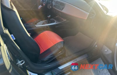 Piąte zdjęcie samochodu w środku: 2003 BMW Z4 3.0 VIN:4USBT53463LT22229 - miniatura