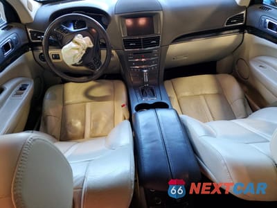 Zdjęcie 8 z 14 samochodu: 2014 LINCOLN MKT VIN:2LMHJ5FK7EBL53525 - miniatura