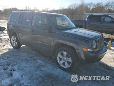 Czwarte zdjęcie samochodu z boku: 2014 JEEP PATRIOT LATITUDE VIN:1C4NJRFB3ED845862 - miniatura
