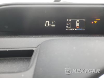 Zdjęcie 9 z 16 samochodu: 2018 TOYOTA PRIUS C VIN:JTDKDTB37J1613508 - miniatura