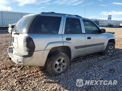 Trzecie zdjęcie samochodu z tyłu: 2005 CHEVROLET TRAILBLAZER LS VIN:1GNDT13S052279240 - miniatura