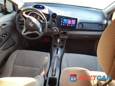 Zdjęcie 8 z 14 samochodu: 2010 HONDA INSIGHT LX VIN:JHMZE2H51AS030763 - miniatura