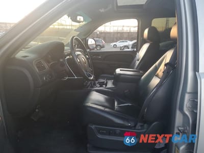 Zdjęcie 7 z 12 samochodu: 2011 CHEVROLET AVALANCHE LTZ VIN:3GNMCGE02BG305032 - miniatura