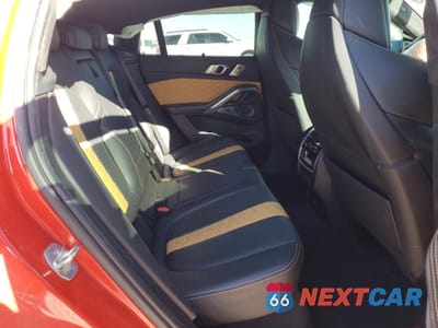 Zdjęcie 11 z 15 samochodu: 2021 BMW X6 M VIN:5YMCY0C08M9D77978 - miniatura