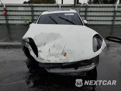 Piąte zdjęcie samochodu w środku: 2017 PORSCHE MACAN GTS VIN:WP1AG2A54HLB52684 - miniatura