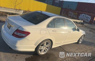 Czwarte zdjęcie samochodu z boku: 2011 MERCEDES-BENZ C 300 4MATIC VIN:WDDGF8BB2BR134538 - miniatura