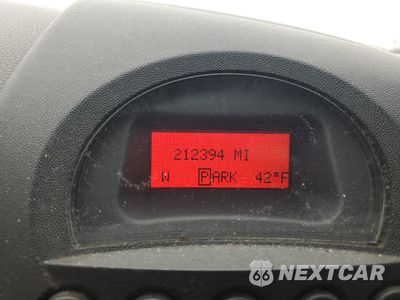 Zdjęcie 9 z 12 samochodu: 2005 PONTIAC GRAND PRIX GTP VIN:2G2WR524951232772 - miniatura