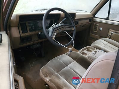 Zdjęcie 8 z 12 samochodu: 1986 FORD F250 VIN:1FTHX25L0GKA40803 - miniatura