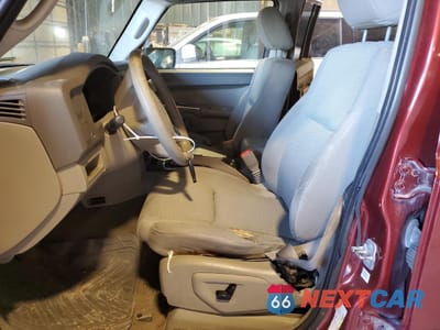 Zdjęcie 7 z 13 samochodu: 2008 JEEP COMMANDER SPORT VIN:1J8HG48KX8C166511 - miniatura