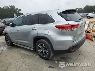 Drugie zdjęcie samochodu z przodu: 2018 TOYOTA HIGHLANDER LE VIN:5TDZARFH3JS038150 - miniatura