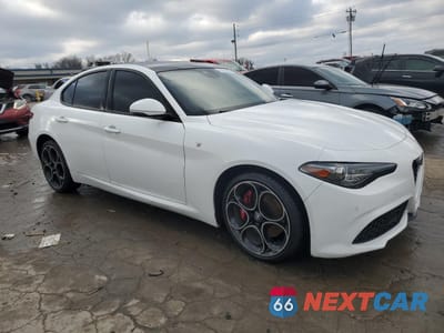 Czwarte zdjęcie samochodu z boku: 2022 ALFA ROMEO GIULIA SUPER VIN:ZARFANBN2N7653138 - miniatura