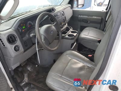 Zdjęcie 8 z 13 samochodu: 2019 FORD ECONOLINE E450 SUPER DUTY CUTAWAY VAN VIN:1FDXE4FS5KDC01125 - miniatura