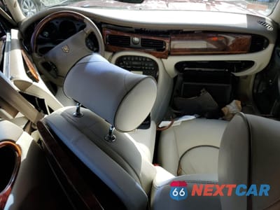 Zdjęcie 8 z 11 samochodu: 1998 JAGUAR VANDENPLAS VIN:SAJKX6247WC813917 - miniatura