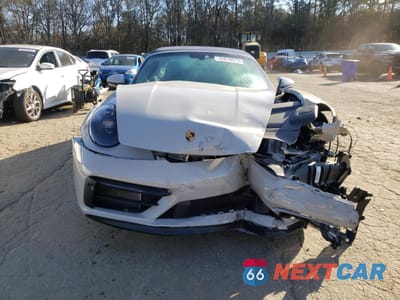 Piąte zdjęcie samochodu w środku: 2024 PORSCHE 911 TARGA 4S VIN:WP0BB2A92RS234203 - miniatura