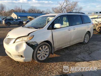 2011 TOYOTA SIENNA XLE 5TDYK3DC9BS039219 - główne zdjęcie licytacji z USA - miniatura