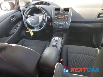 Zdjęcie 8 z 12 samochodu: 2014 NISSAN LEAF S VIN:1N4AZ0CP7EC331768 - miniatura