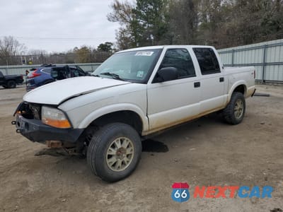 2002 GMC SONOMA 1GTDT13W22K197422 - główne zdjęcie licytacji z USA - miniatura