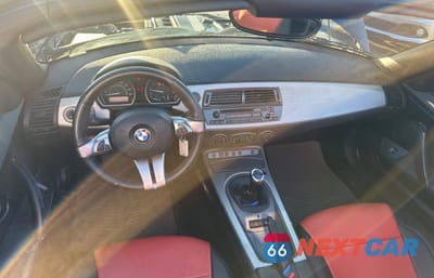 Zdjęcie 9 z 10 samochodu: 2003 BMW Z4 3.0 VIN:4USBT53463LT22229 - miniatura