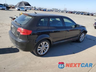 Trzecie zdjęcie samochodu z tyłu: 2011 AUDI A3 PREMIUM VIN:WAUBEAFM0BA137976 - miniatura