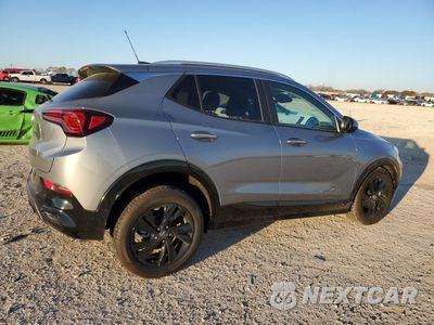 Trzecie zdjęcie samochodu z tyłu: 2025 BUICK ENCORE GX SPORT TOURING VIN:KL4AMDSL7SB054775 - miniatura