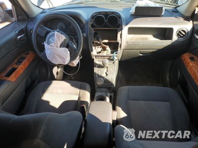 Zdjęcie 8 z 14 samochodu: 2015 JEEP PATRIOT SPORT VIN:1C4NJPBA2FD178821 - miniatura