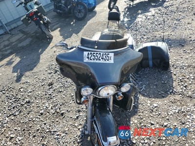 Piąte zdjęcie samochodu w środku: 2008 HARLEY-DAVIDSON FLHTCUI VIN:1HD1FC4128Y658311 - miniatura