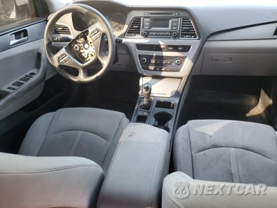 Zdjęcie 8 z 12 samochodu: 2017 HYUNDAI SONATA SE VIN:5NPE24AFXHH493713 - miniatura