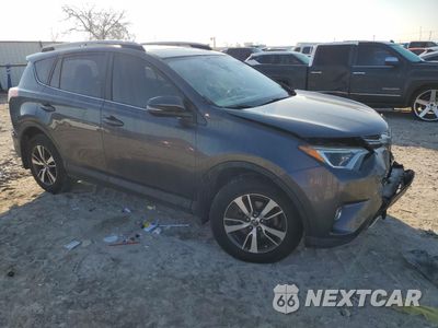 Czwarte zdjęcie samochodu z boku: 2017 TOYOTA RAV4 XLE VIN:JTMWFREVXHD094328 - miniatura