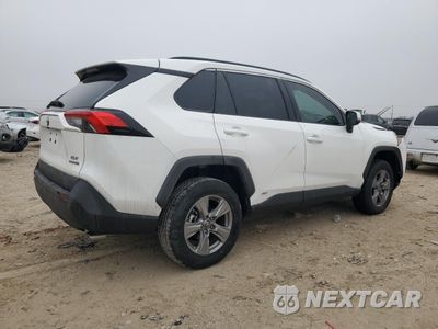 Trzecie zdjęcie samochodu z tyłu: 2024 TOYOTA RAV4 XLE VIN:2T3RWRFV1RW237618 - miniatura