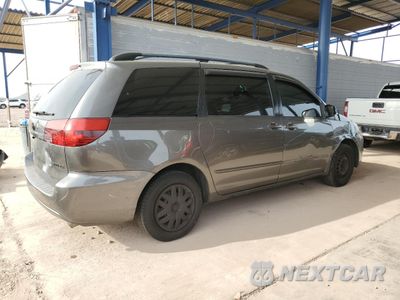 Trzecie zdjęcie samochodu z tyłu: 2005 TOYOTA SIENNA CE VIN:5TDZA23CX5S358698 - miniatura
