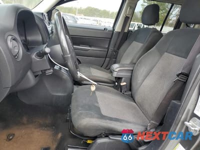 Zdjęcie 7 z 12 samochodu: 2014 JEEP PATRIOT LATITUDE VIN:1C4NJPFA4ED619678 - miniatura