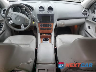 Zdjęcie 8 z 13 samochodu: 2004 MERCEDES-BENZ ML 350 VIN:4JGBB86E76A113754 - miniatura