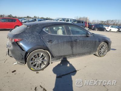 Trzecie zdjęcie samochodu z tyłu: 2020 MAZDA 3 VIN:JM1BPBLM9L1157099 - miniatura