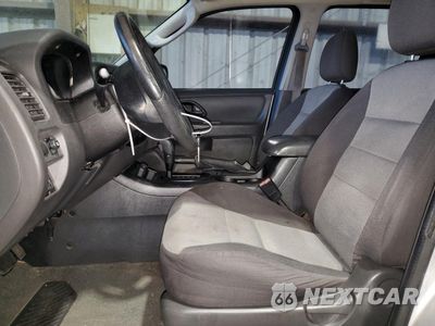 Zdjęcie 7 z 12 samochodu: 2005 FORD ESCAPE XLS VIN:1FMYU02Z85KC22585 - miniatura