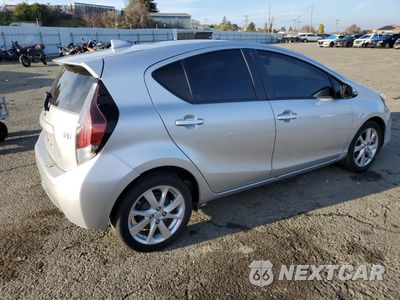 Trzecie zdjęcie samochodu z tyłu: 2015 TOYOTA PRIUS C VIN:JTDKDTB39F1112546 - miniatura
