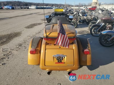 Czwarte zdjęcie samochodu z boku: 2023 HARLEY-DAVIDSON FLHTCUTG VIN:1HD1MAF16PB857046 - miniatura