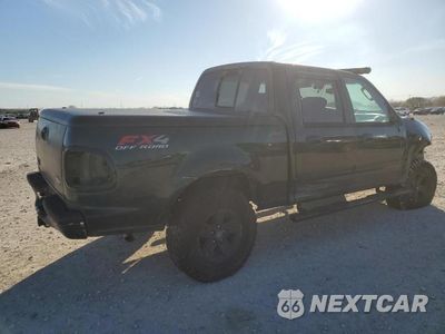 Trzecie zdjęcie samochodu z tyłu: 2003 FORD F150 SUPERCREW VIN:1FTRW08L33KC11240 - miniatura