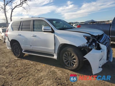 Czwarte zdjęcie samochodu z boku: 2017 LEXUS GX 460 VIN:JTJBM7FX7H5158292 - miniatura