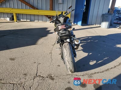 Czwarte zdjęcie samochodu z boku: 2024 KAWASAKI ZR900 F VIN:ML5ZRDF14RDA69085 - miniatura