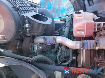 Zdjęcie 7 z 10 samochodu: 2024 VOLVO VN VNL VIN:4V4NC9EH7RN627427 - miniatura