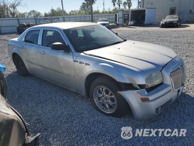 Czwarte zdjęcie samochodu z boku: 2005 CHRYSLER 300 VIN:2C3JA43R35H664271 - miniatura