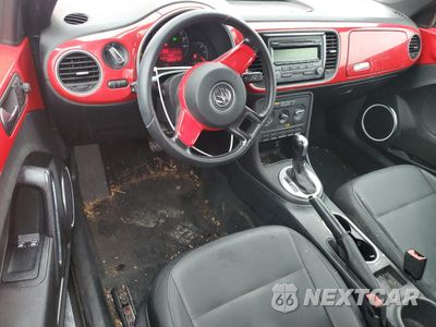 Zdjęcie 8 z 15 samochodu: 2012 VOLKSWAGEN BEETLE VIN:3VWJP7AT0CM601196 - miniatura