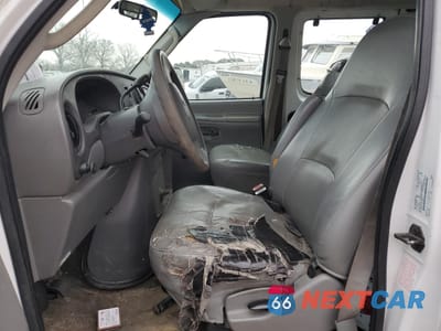 Zdjęcie 7 z 13 samochodu: 2004 FORD ECONOLINE E350 SUPER DUTY WAGON VIN:1FBSS31LX4HA82957 - miniatura