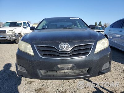 Piąte zdjęcie samochodu w środku: 2011 TOYOTA CAMRY BASE VIN:4T1BF3EK1BU180714 - miniatura