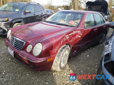 2001 MERCEDES-BENZ E 320 WDBJF65J91B363165 - główne zdjęcie licytacji z USA - miniatura