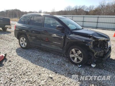 Czwarte zdjęcie samochodu z boku: 2012 JEEP COMPASS SPORT VIN:1C4NJCBAXCD660831 - miniatura