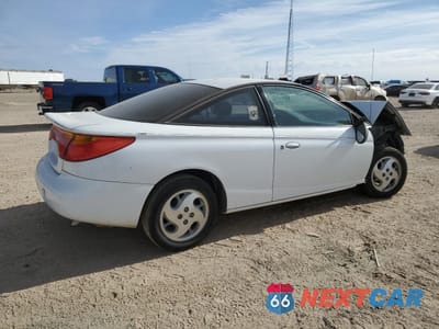 Trzecie zdjęcie samochodu z tyłu: 2002 SATURN SC2 VIN:1G8ZY12772Z164242 - miniatura