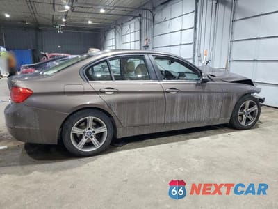Trzecie zdjęcie samochodu z tyłu: 2014 BMW 320 I XDRIVE VIN:WBA3C3G50ENR25764 - miniatura